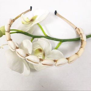 Crowie Puka Shell Head Band